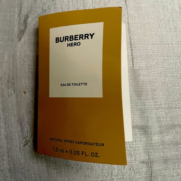 Nwt Burberry Hero - Picture 1 of 2